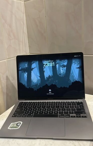 Apple MacBook: Apple MacBook, 13.3 ", Apple M1, 256 GB, Ünvandan götürmə, Pulsuz çatdırılma