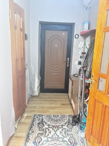 Həyət evləri və villaların satışı: 3 otaqlı, 200 kv. m, Orta təmir — 14