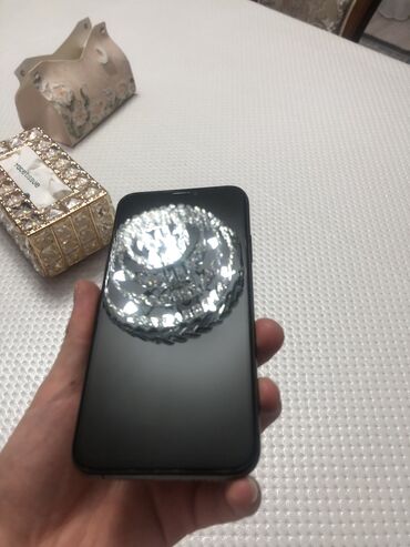 ноудбук купить: IPhone Xs, Б/у, 64 ГБ, Space Gray, Чехол, 75 %