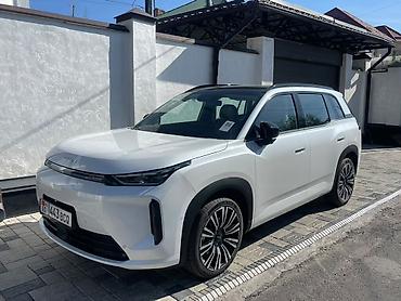 byd e6: AION i60, белый пред макс комплектация с темно серым салоном в — 2