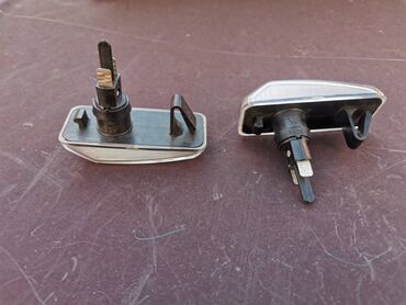 Auto delovi: Bocni migavac na krilu Lada 110-111-112. Novo. Ruske proizvodnje. Cena — 9