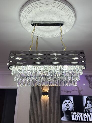 qara fon şekilleri: Led Çılçıraq, 4 və daha çox lampa, Metal