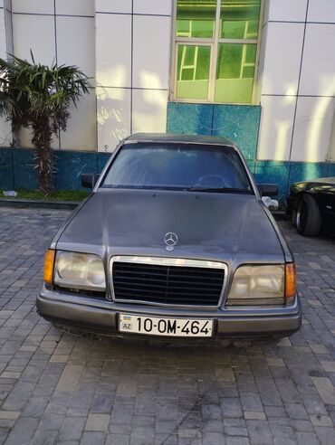 Mercedes-Benz: Mercedes-Benz E 250: 3 l | 1994 il Sedan