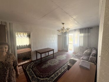 ак орго аренда квартира: Сдается посуточно в городе Балыкчы. Уютная гостиная с мебелью и