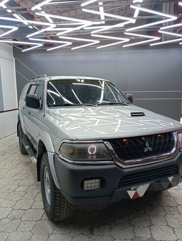 спортивный автомобиль: Mitsubishi Montero Sport: 2001 г., 3 л, Механика, Бензин, Внедорожник