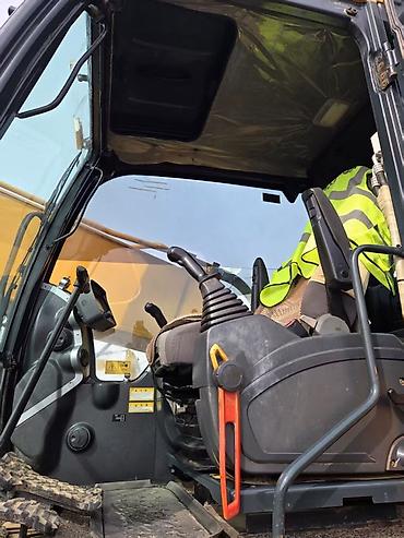 Экскаваторы: Экскаватор, 2019 г., Гусеничный — 7