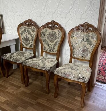 стульчик качеля: Табуретка, Колдонулган, Жыгач, Бүктөө эмес
