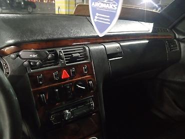 univ: Mercedes-Benz E-Class: 2.4 l | 1999 il Universal — 10