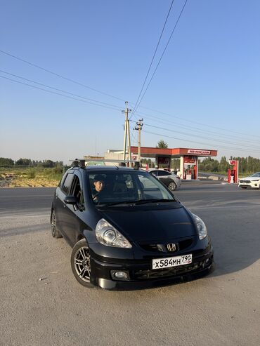 кредит на машину: Honda Fit: 2003 г., 1.5 л, Вариатор, Бензин, Хетчбек