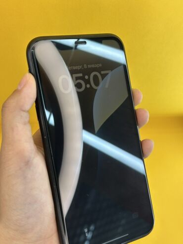 Apple iPhone: IPhone Xr, Б/у, 64 ГБ, Черный, Защитное стекло, Чехол, В рассрочку — 8