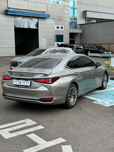 Lexus: Lexus ES: 2021 г., 2.5 л, Гибрид — 1