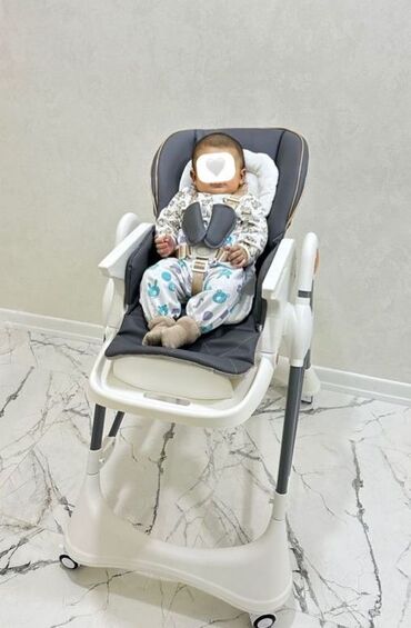 Gəzinti arabaları: Kidilo yemek stolu 110 azn prablemi yoxdu seliqeli istifade edilib