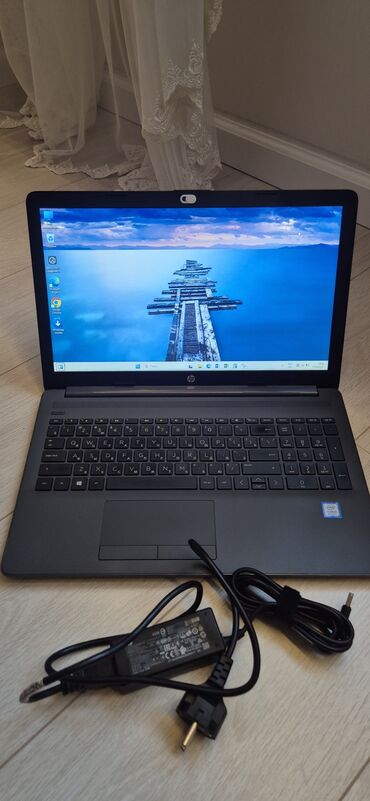 умный ноутбук: Ноутбук, HP, 4 ГБ ОЭТ, Intel Core i3, 15.6 ", Татаал эмес тапшырмалар үчүн, эс тутум HDD