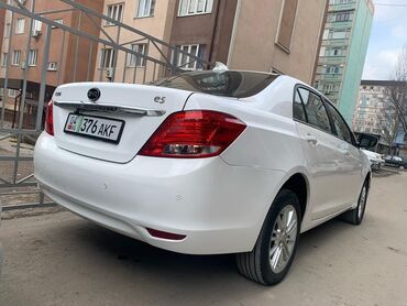 BYD: BYD : 2018 г., 2 л, Робот, Электромобиль, Седан