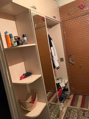 Uzunmüddətli kirayə mənzillər: Yalnız tələbə qızlara verilir. Evde her bir şərait var.istilik sistemi — 12