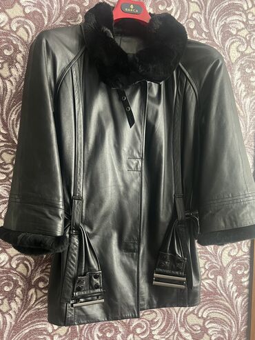 onlayn kurtkalar: Женская куртка XL (EU 42), цвет - Черный