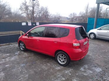 машина в рассрочку без первоначального взноса: Honda Fit: 2002 г., 1.3 л, Вариатор, Бензин, Хэтчбэк