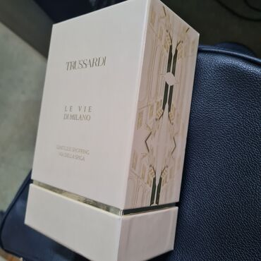Perfume: Parfem Trussardi 100 ml, original. Jednom upotrebljen, jake mirisme