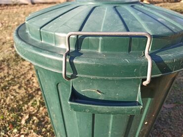 Ostala baštenska oprema: Plastična kanta za smeće zapremine 46L. Prubližne dimenzije ф40/32cm — 9
