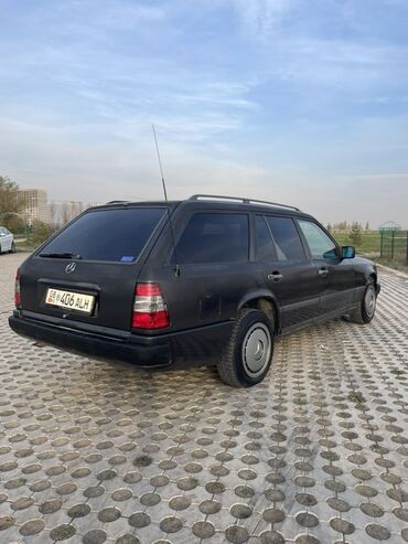 Mercedes-Benz: Mercedes-Benz W124: 1992 г., 2.3 л, Автомат, Бензин, Универсал — 9