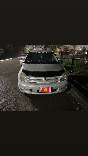 Toyota: Toyota ist: 2003 г., 1.5 л, Автомат, Бензин, Хэтчбэк