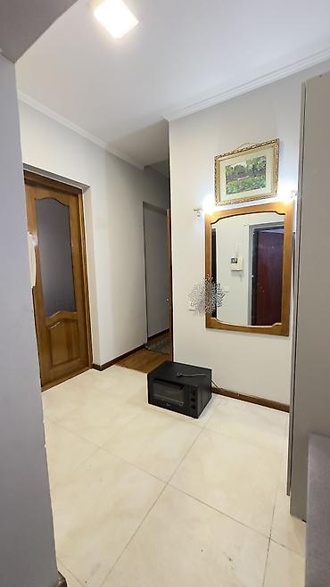 Долгосрочная аренда квартир: 3 комнаты, Риэлтор, Без подселения, С мебелью полностью — 9