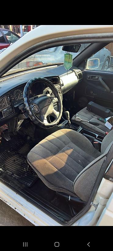 Volkswagen: Volkswagen Passat: 1992 г., 1.8 л, Механика, Бензин, Универсал — 2