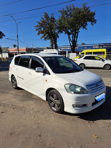 Toyota: Toyota Ipsum: 2003 г., 2.4 л, Автомат, Бензин, Минивэн