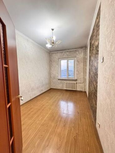 1 комнатная квартира 8 мкр: 4 комнаты, 82 м², 105 серия, 8 этаж, Дизайнерский ремонт