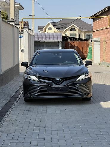 outback 2018: Toyota Camry: 2018 г., 2.5 л, Гибрид, Седан — 1