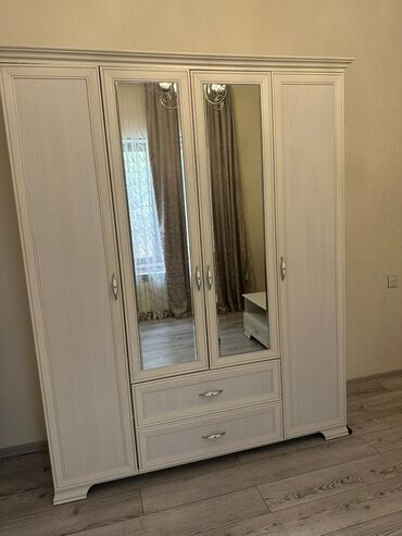 qapi kraskalari: Açılan, 6 qapı Düz dolab, Qarderob, paltar dolabı