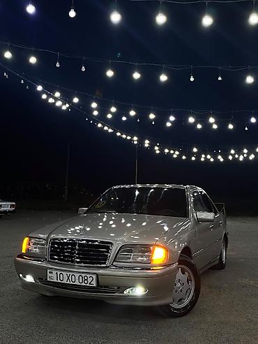 w203 mercedes: Mercedes-Benz C-Class: 1.8 l | 1994 il Sedan — 1