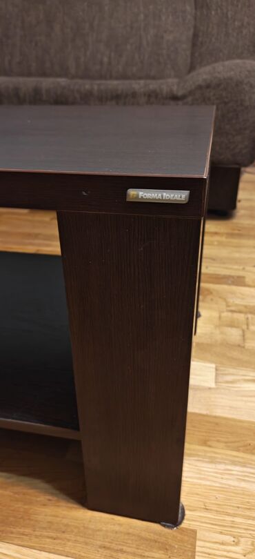 Stolovi: Klub sto drveni Forma Ideale u jako dobrom stanju, osim sitnog na lalafo.rs — 6 Stolovi: Klub sto drveni Forma Ideale u jako dobrom stanju, osim sitnog — 6