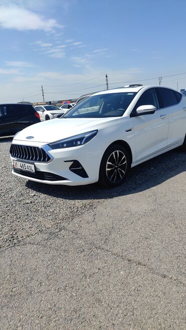срочная продажа авто по низким ценам: JAC : 2023 г., 1.5 л, Автомат, Бензин, Седан