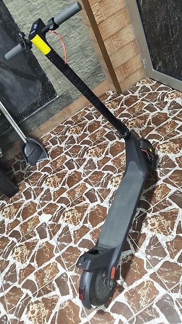 Elektrikli samokatlar: Cəmi 2 gün sürülüb. Elektrik skuter – şəhər içi rahat və təhlükəsiz — 4