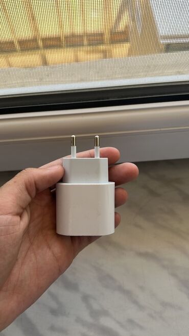 продаю айфон х: Адаптер Apple, 20 Вт