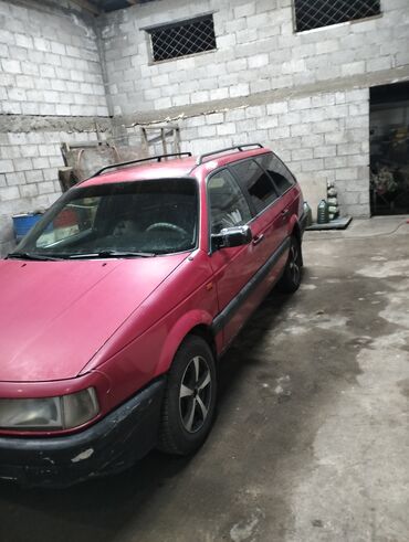 Volkswagen: Volkswagen Passat: 1992 г., 2 л, Механика, Бензин, Универсал