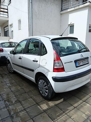 ld plavi: Citroën C3, bela boja, 5 vrata, hečbek.Registrovan do 11.2026. Vlasnik — 5