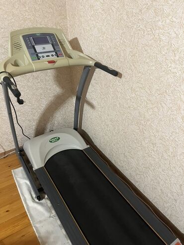 Перчатки: GreenHill Gt-2500M qaçış yolu satılır. İşlək vəziyyətdədir remonta