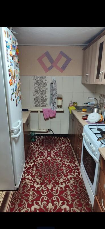 ищу дом в бишкек: 60 м², 3 комнаты, Парковка, Забор, огорожен