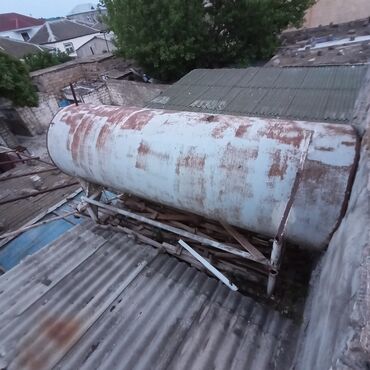 бак из нержавейки: Bak, Metal, 5000 l l, İşlənmiş, Ünvandan götürmə, Ödənişli çatdırılma