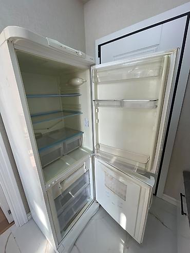 Soyuducular: Soyuducu – Indesit iki qapılı model, yasamalda yerləşir - Rəng: ağ — 2