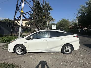 byd e2 2024: Toyota Prius: 2018 г., Гибрид, Хэтчбэк — 3