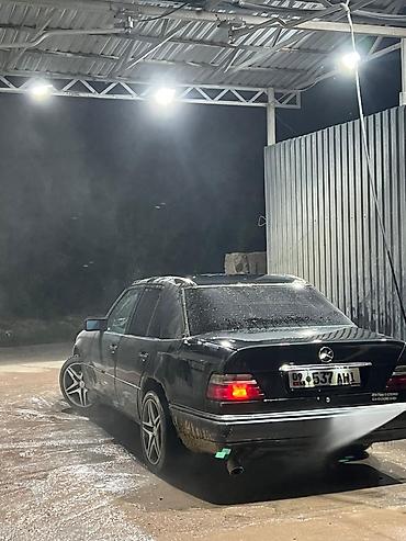 Mercedes-Benz W124: 1994 г., 2.2 л, Автомат, Бензин, Седан — 6