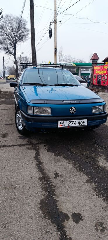 бишкек авто салон: Volkswagen Passat: 1991 г., 1.8 л, Механика, Бензин, Седан