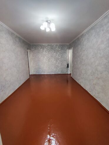 квартира дом бишкек: 3 комнаты, 58 м², 104 серия, 1 этаж, Косметический ремонт