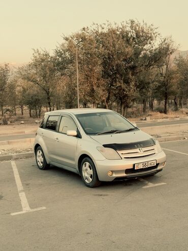 набор ключей для автомобиля б у: Toyota ist: 2003 г., 1.3 л, Автоматические, Бензин, Хэтчбэк