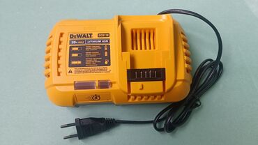Другие инструменты: Dewalt dcb118 8-амперная зарядное устройство со встроеным