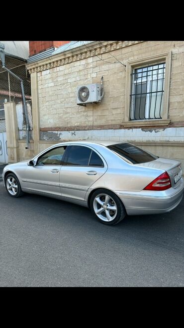 laqonda satilir: Mercedes-Benz 200: 2.4 л | 2001 г. Седан