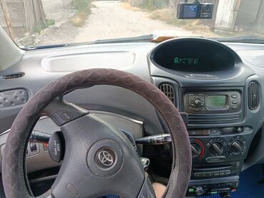 продаю или меняю с доплатой мне: Toyota Verso: 2000 г., 1.3 л, Механика, Бензин